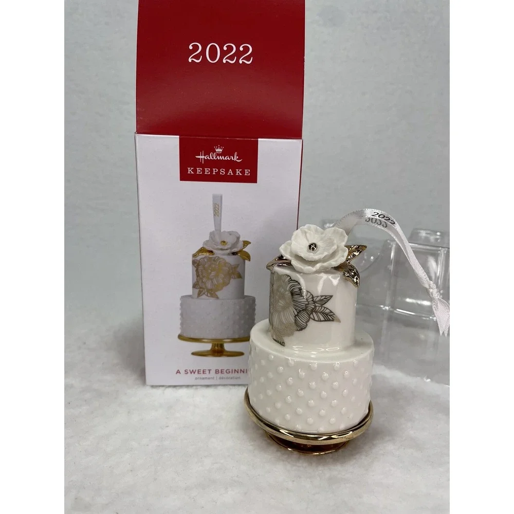 Hallmark Keepsake 2022 A Sweet Beginning‎ Ornament NIB